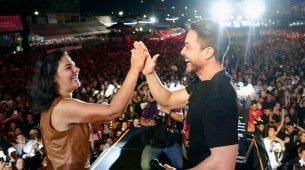 Primeira-dama de Gravatá, Viviane Facundes cantou com Wesley Safadão no São João da cidade