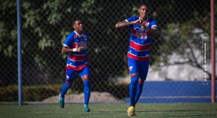 Fortaleza vence o galo e se aproxima de classificação para próxima fase da competição.