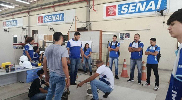 Senai oferece vagas gratuitas em cursos de aperfeiçoamento profissional