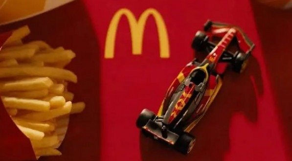 McDonald’s recebe miniaturas de Fórmula 1