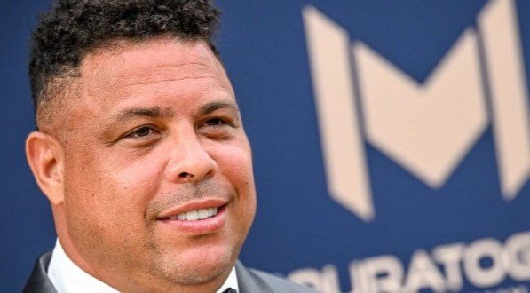 Fenômeno participou do podcast "DenilsonShow" e disse não ter esperança no modelo atual de gestão, além de apontar soluções para as dívidas.