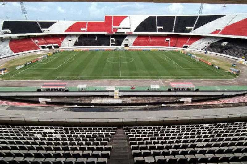 Imagem da parte interna do estádio do Arruda