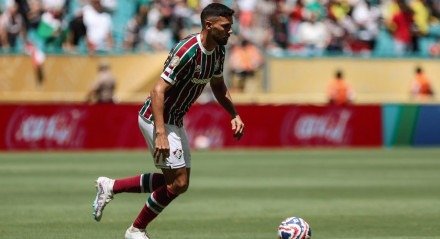 Defensor tricolor substituiu Thiago Silva no empate sem gols com o Mamelodi Sundowns e contou sobre a situaÃ§Ã£o inusitada na concentraÃ§Ã£o da equipe.