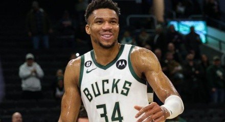 Jogador do Milwaukee Bucks, da NBA, ainda brincou com o amigo e astro do Real Madrid: 