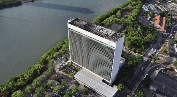 Recifenses podem renegociar dívidas com a Prefeitura com até 90% de desconto em juros e multas. Veja como aderir
