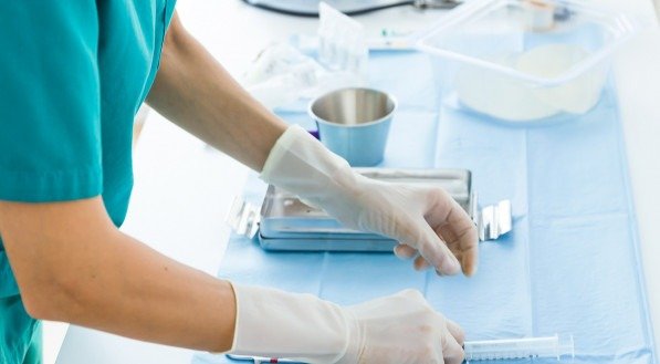 Eles não só "passam pinças": instrumentador cirúrgico ganha protagonismo em meio à evolução tecnológica da medicina