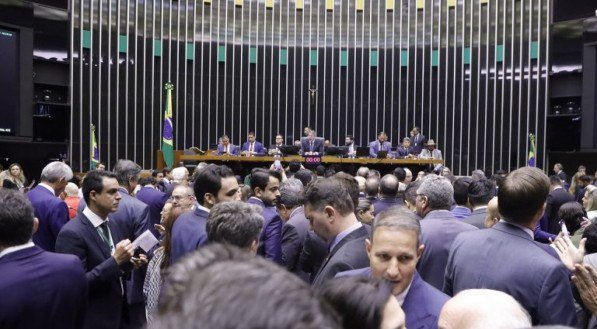 Aumento do IOF: Saiba como votaram deputados e senadores Pernambucanos