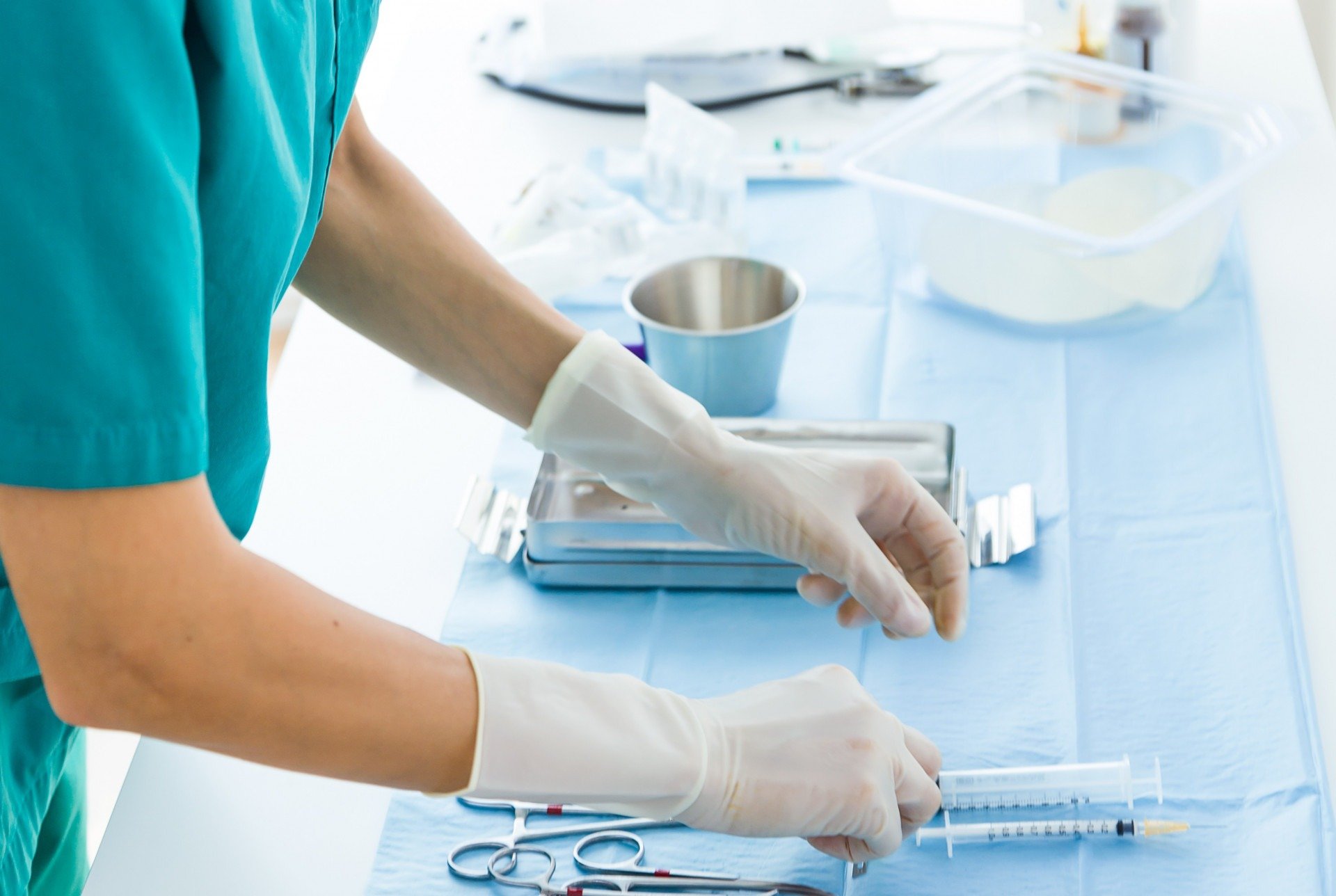Eles não só "passam pinças": instrumentador cirúrgico ganha protagonismo em meio à evolução tecnológica da medicina