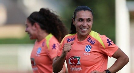 Brasil chega embalado para o amistoso contra as francesas. Vem de três vitórias consecutivas contra Estados Unidos e Japão