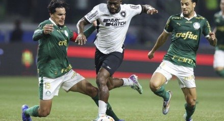 Em busca de uma vaga nas quartas de final da Copa do Mundo de Clubes, equipes voltam a se enfrentar em um confronto de mata-mata