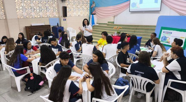 Programa oferece formações gratuitas para jovens do entorno de Vila Arraes, no Recife, com foco nas metas da Agenda 2030, Advocacy e Liderança Comunitária