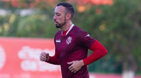 Paulo Sérgio, atacante do Náutico