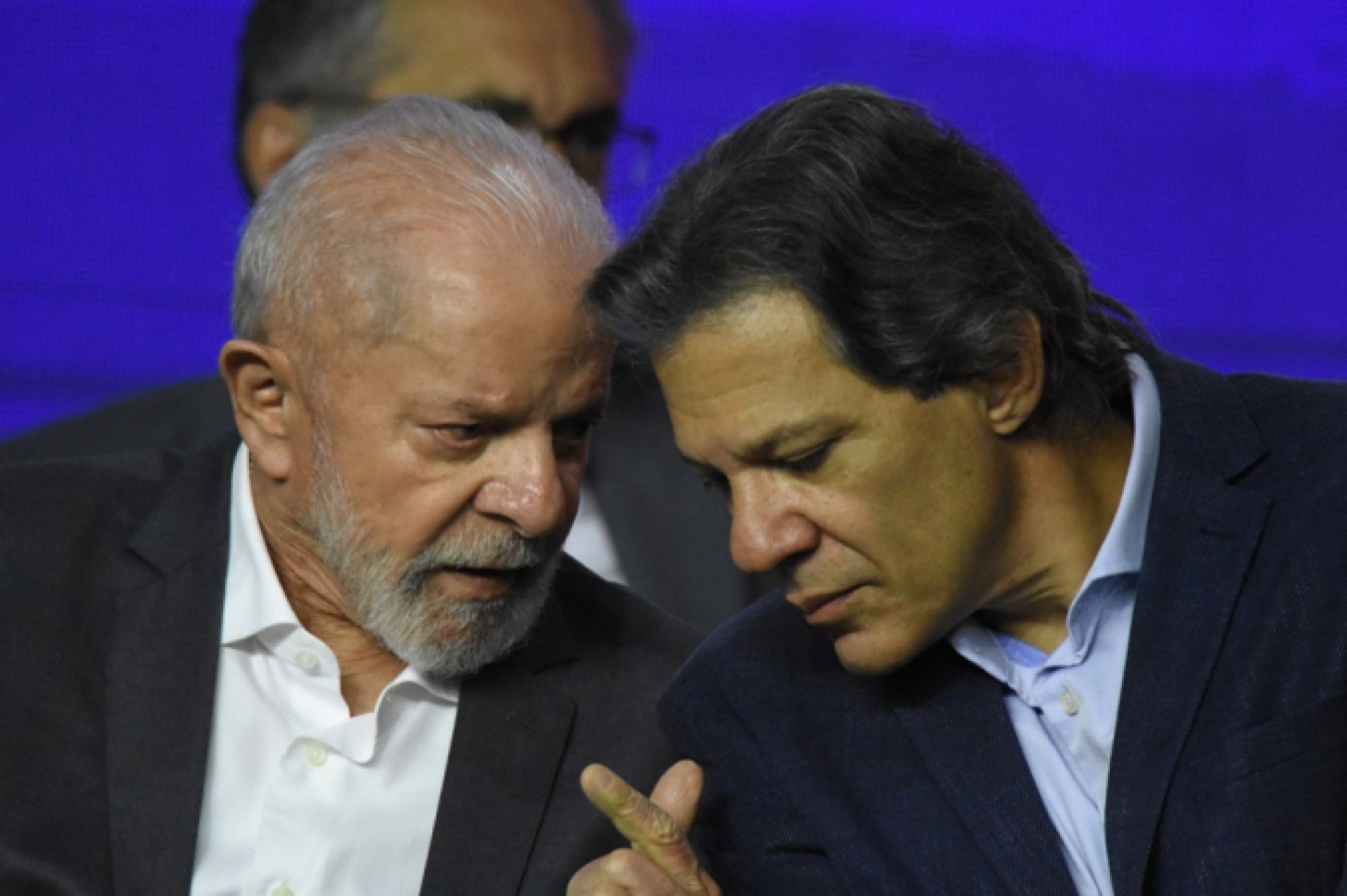 Governo Lula não pagou emendas de 347 parlamentares até votação de projeto do IOF