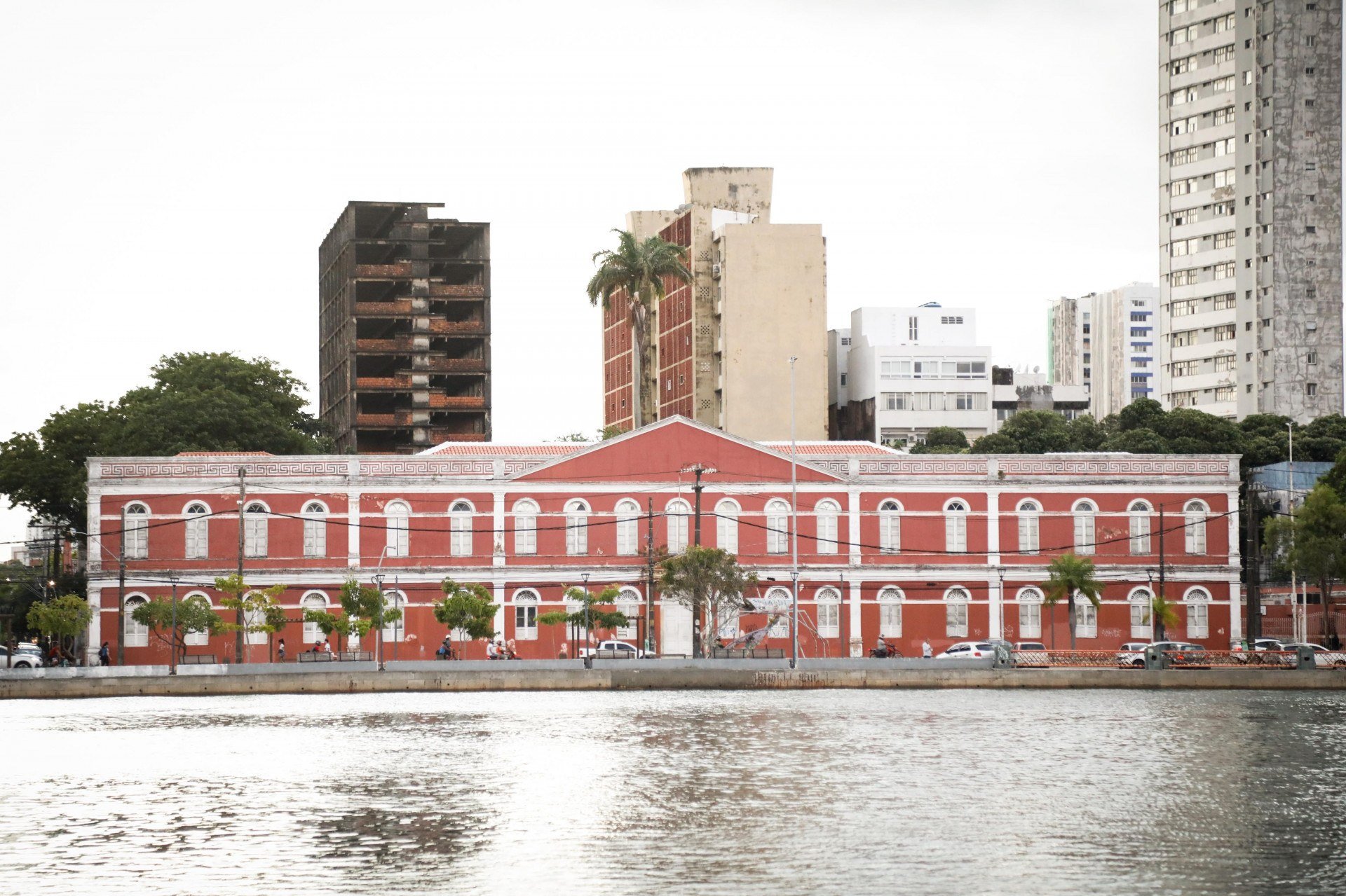 Governo de Pernambuco lança edital para restauração do Ginásio Pernambucano