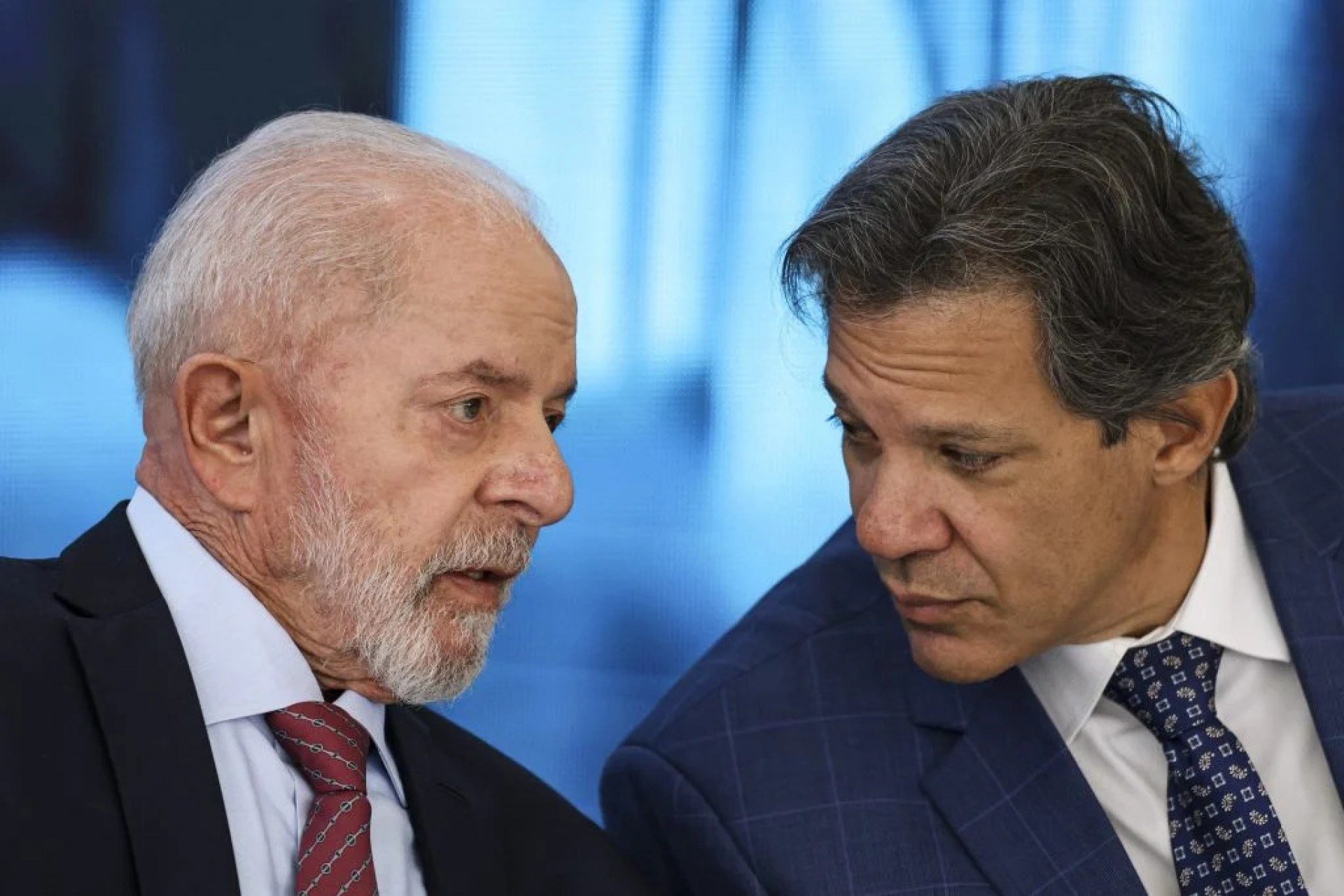 Foto da capa: Cena Política