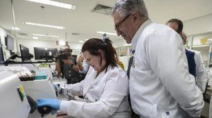 Ministro da Saúde, Alexandre Padilha, na inauguração do centro de diagnósticos do Sistema Único de Saúde (SUS) em parceria com o Instituto Nacional do Câncer (Inca) e com o hospital AC Camargo