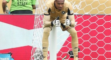 O jogador foi eleito o melhor em campo