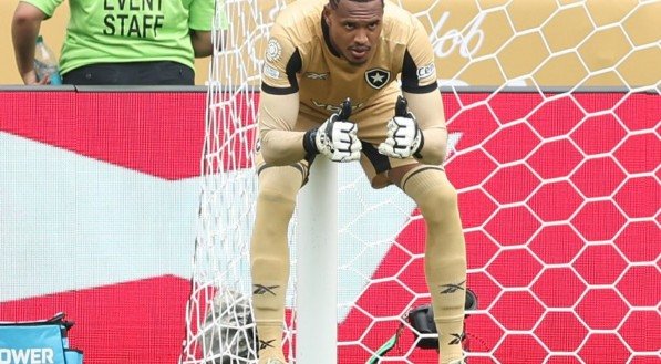 John valoriza entrega do elenco do Botafogo na eliminação: “Tentamos o máximo”