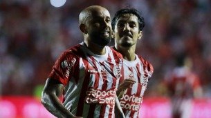 Patrick Allan e Marco Antônio, meias do Náutico