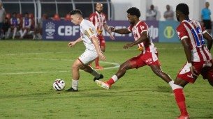 Lance do jogo entre Tombense x Náutico pela 10ª rodada da Série C
