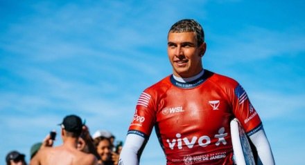 O finals day da etapa da WSL em Saquarema foi decepcionante para a Brazilian Storm. Na expectativa de assistir a uma decisão 100% brasileira no Rio de Janeiro neste domingo (29), a torcida que lotou a praia viu uma dupla norte-americana frustrar os planos. O título foi vencido por Cole Houshmand na bateria contra o [&#8230;]