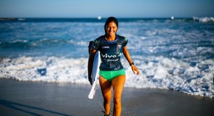 A surfista brasileira Luana Silva conquistou um grande resultado em Saquarema-RJ ao ser vice-campeã da etapa da WSL neste domingo (29). A surfista foi superada pela australiana Molly Picklum na decisão do nono evento do Championship Tour em 2025 e perdeu a segunda final na temporada, pontuação que também alcançou em Bells Beach. A campanha [&#8230;]