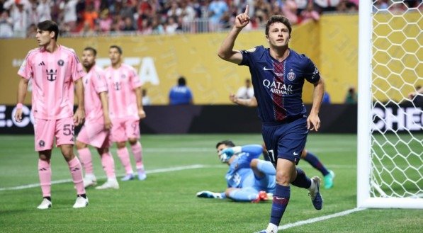 Time norte-americano é goleado por 4 a 0 e está eliminado da competição