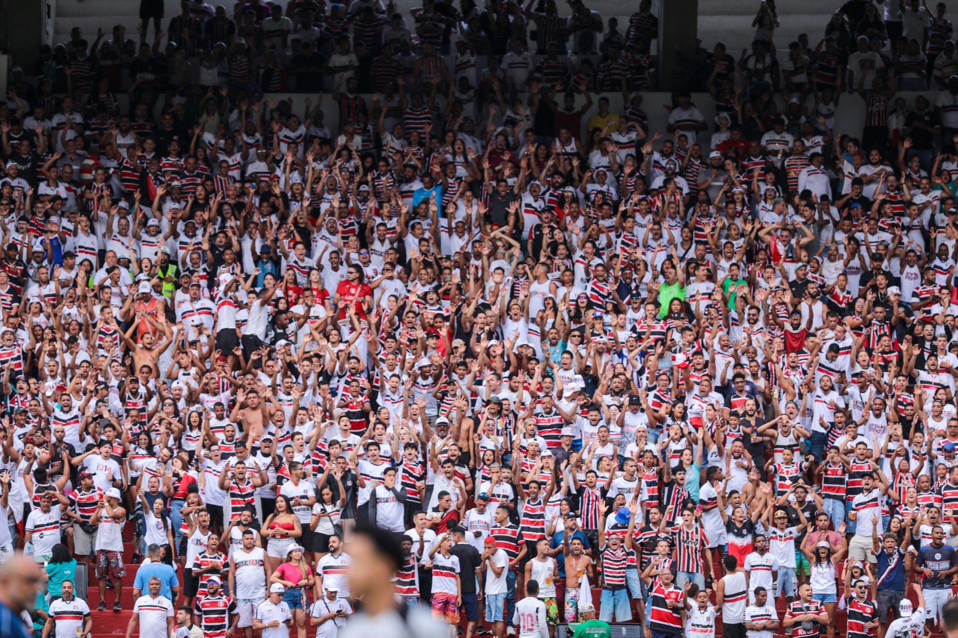 Há 14 anos, Santa Cruz botava quase 60 mil torcedores no Arruda para subir na Série D; Relembre