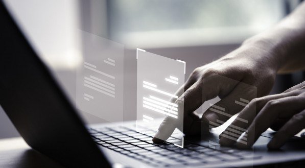 Por que você nunca deve começar um prompt no ChatGPT com 'Me ajude com'
