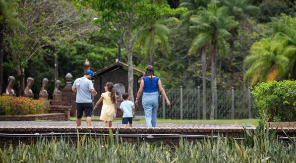 Férias na Oficina Francisco Brennand têm oficinas infantis, música acessível e visitas guiadas
