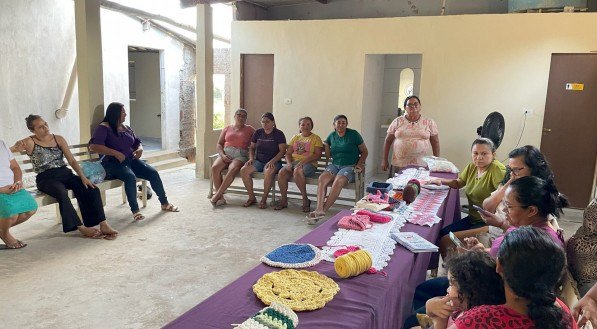 Agricultoras de Passira aprendem bordado manual como uma nova forma de empreender