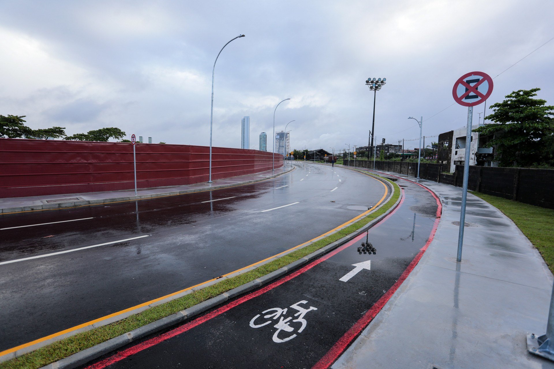 Cais José Estelita tem nova circulação viária a partir desta quarta (2); veja mudanças