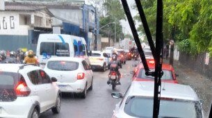 Trânsito caótico no Recife