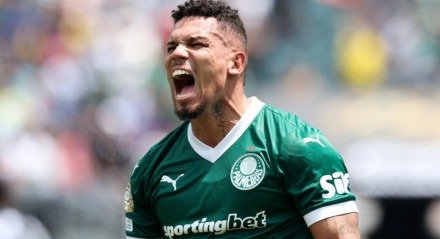 Grito de Paulinho em comemoração de gol do Palmeiras contra o Botafogo no Mundial de Clubes 2025