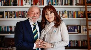 Lula durante encontro com Cristina Kirchner, em prisão domiciliar