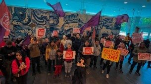 Manifestantes invadiram sede do banco Itaú, em São Paulo