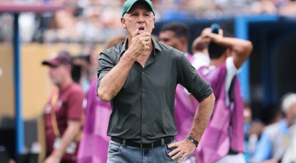 Confronto define uma das quatro melhores equipes da Copa do Mundo de Clubes
