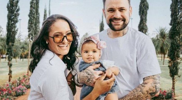 Mãe da filha caçula do ex-BBB Vinicius Rodrigues morre aos 27 anos