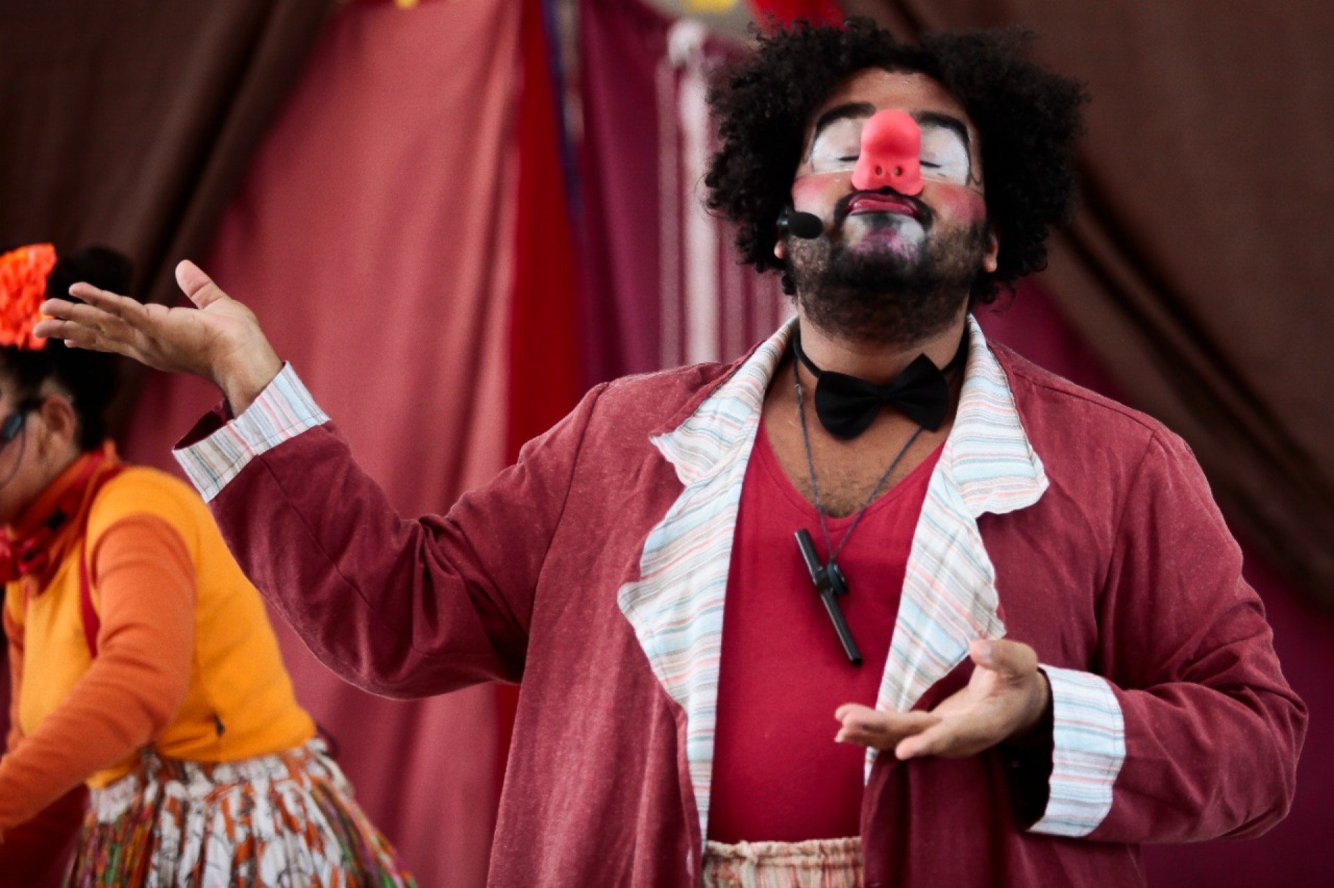 Escolas e teatros públicos de Pernambuco viram palco para espetáculo circense infantil gratuito