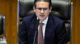 A tese de que o Imposto Sobre Operações Financeiras (IOF) afeta exclusivamente os mais ricos foi veementemente contestada por Motta