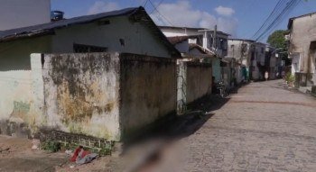 Homem é assassinado a tiros após voltar da padaria na Macaxeira