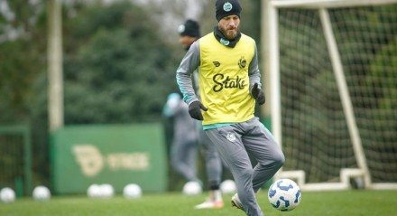 TrÃ?Â?Ã?Âªs jogadores foram contratados para o retorno da temporada 