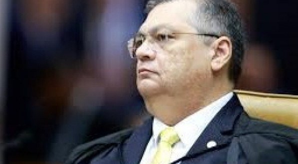 Ministro Flavio Dino