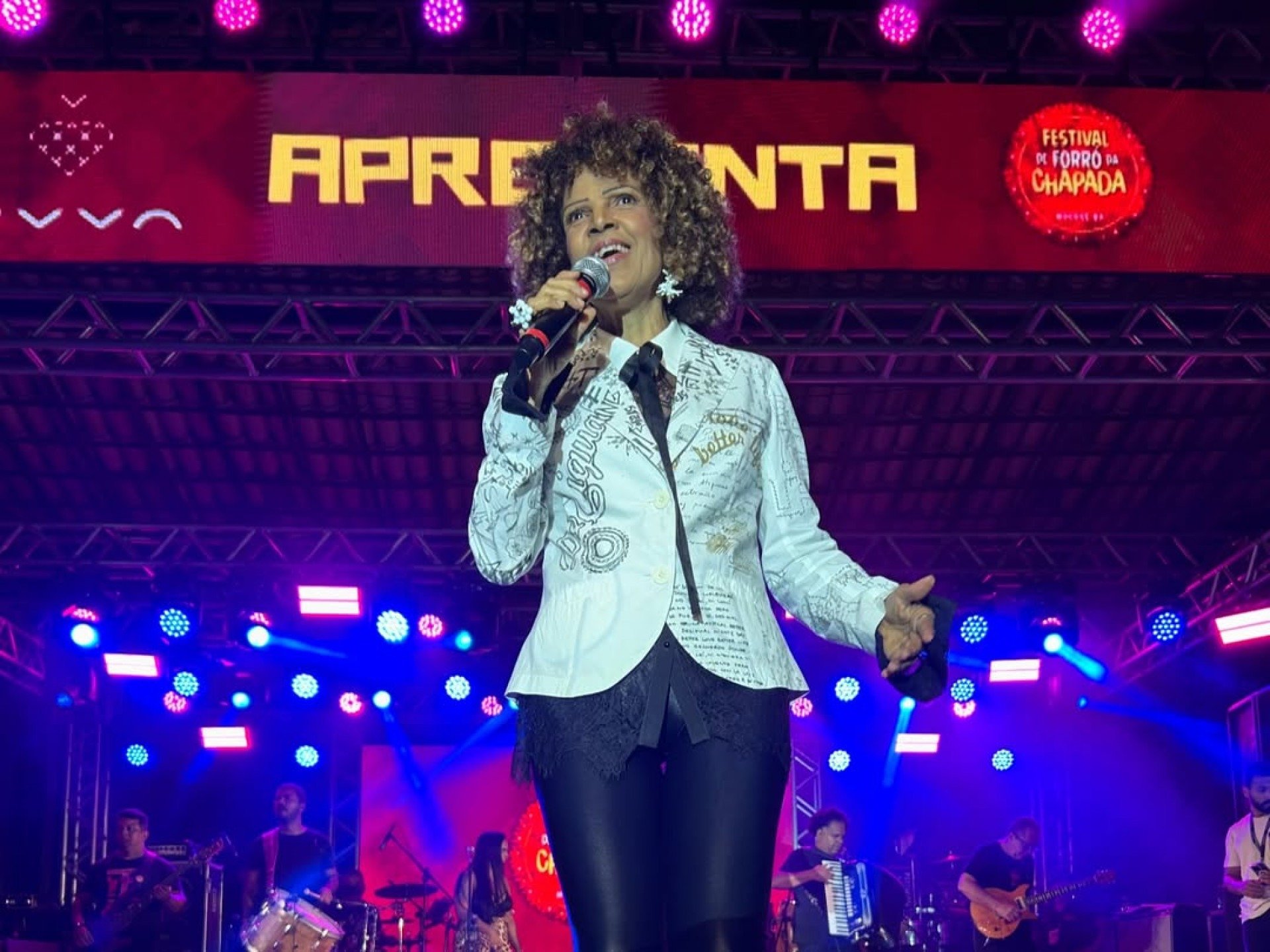A cantora Nádia Maia se apresenta no polo Forró Zé da Macuca na quarta-feira, 23 de julho Reprodução Instagram/Nádia Maia