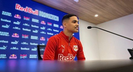 Atacante vive grande fase com a camisa do Massa Bruta.