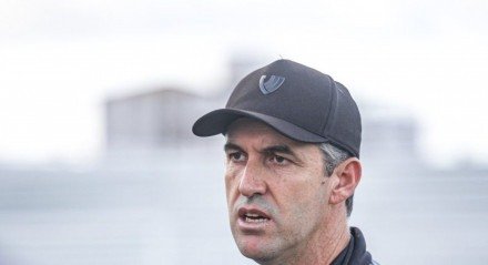 Léo Condé também aproveitou para reiterar a confiança no elenco e o afeto pela torcida do clube. Essa foi a palavra usada por Léo Condé para definir a vontade do elenco do Ceará de seguir bem na atual temporada. O time já foi campeão cearense, está nas quartas do Nordestão e briga na primeira parte da tabela [&#8230;]