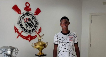 Com contrato profissional assinado no começo da temporada 2025, o zagueiro Lucas, do Corinthians teve muitos motivos para comemorar.