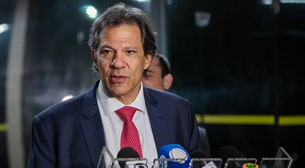 Fernando Haddad critica Tarcísio por tarifa de Trump; governador rebate