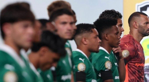 Palmeiras é eliminado do Mundial depois da derrota por 2 a 1 diante do Chelsea nas quartas de final.