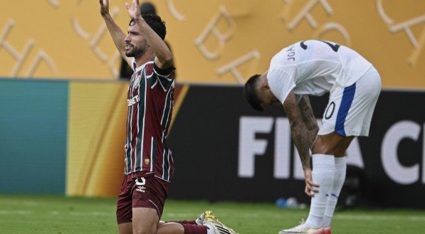Martinelli, autor de um dos gols do Fluminense sobre o Al-Hilal em comemoração